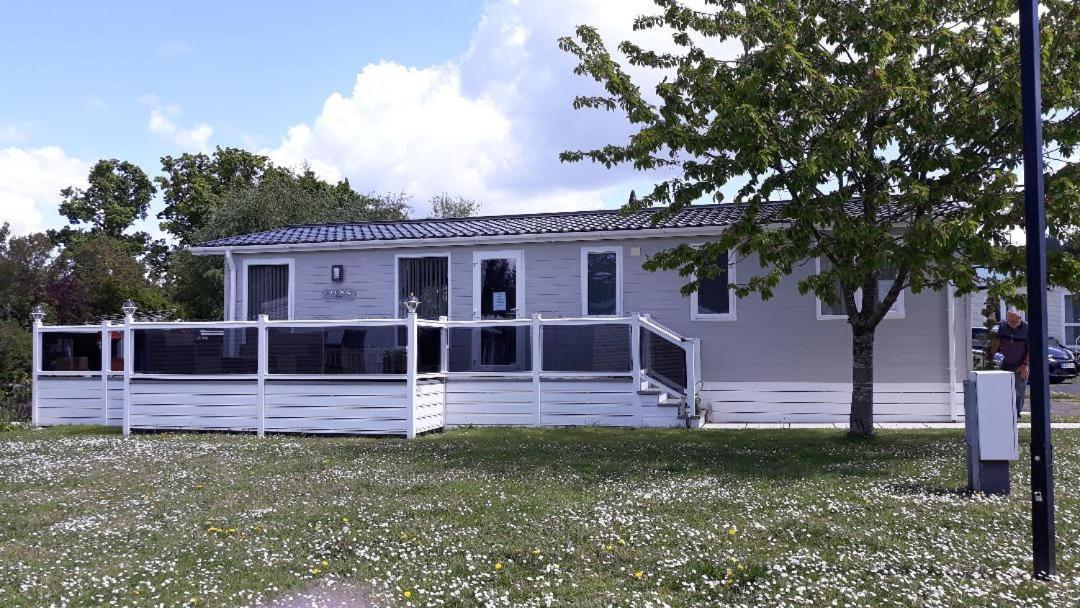 Luxury 6 Berth Lodge At Quince 10 Ferndown Eksteriør bilde