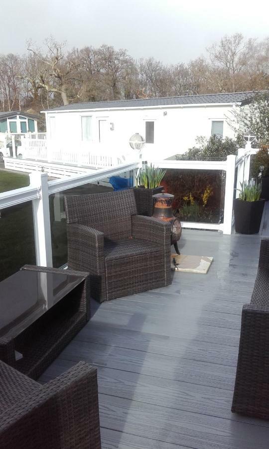 Luxury 6 Berth Lodge At Quince 10 Ferndown Eksteriør bilde